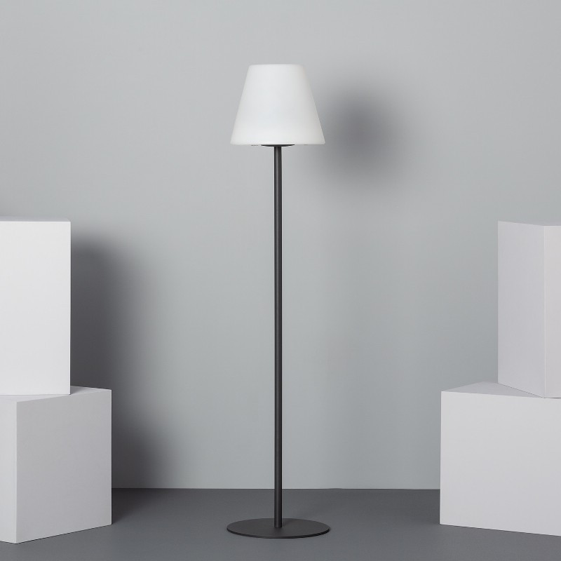 Lampadaire solaire sur pied - lemobilierdejardin.fr Lampadaire solaire sur pied - lemobilierdejardin.fr