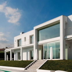 Vase géant avec double paroie - NICOLE - plust facade immeuble