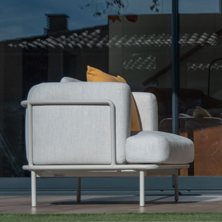 Fauteuil beige confortable et une élégance intemporelle - ORION - TRESI