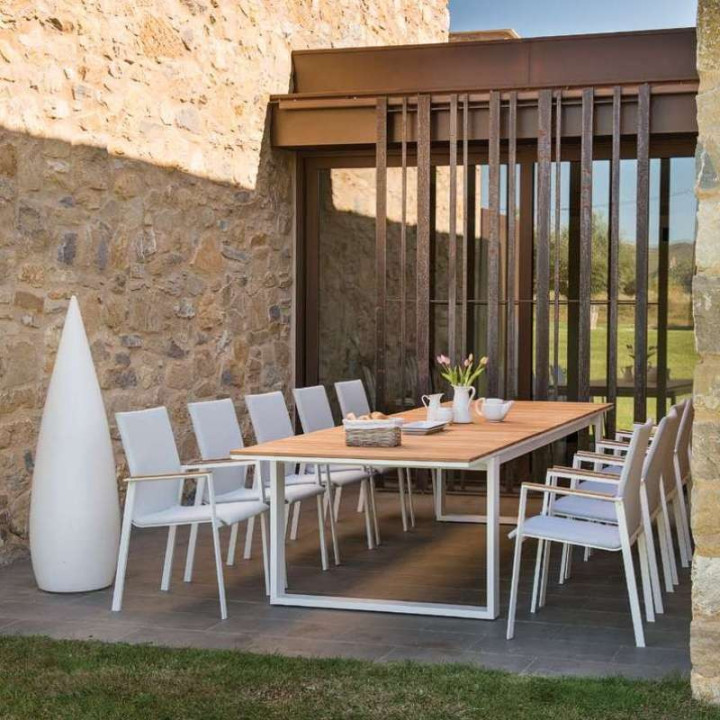 Table de jardin extensible - FERMO Teck - lemobilierdejardin.fr